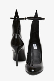 Pumps 90 black patent pumps