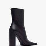 Square 90 black ankle boots