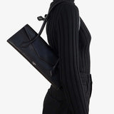 Le teckel flap medium leather bag