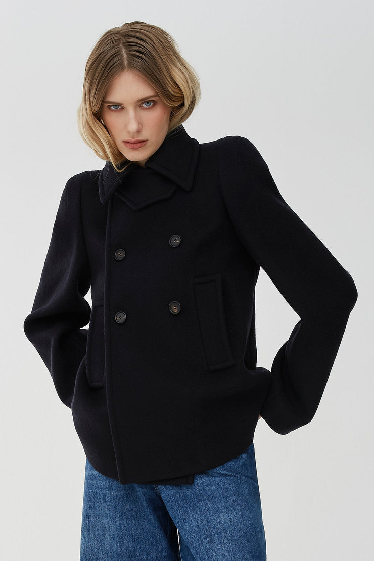 Oversized short wool coat