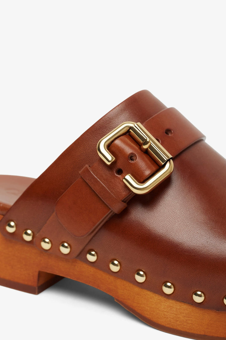 Jeannette brown leather clogs