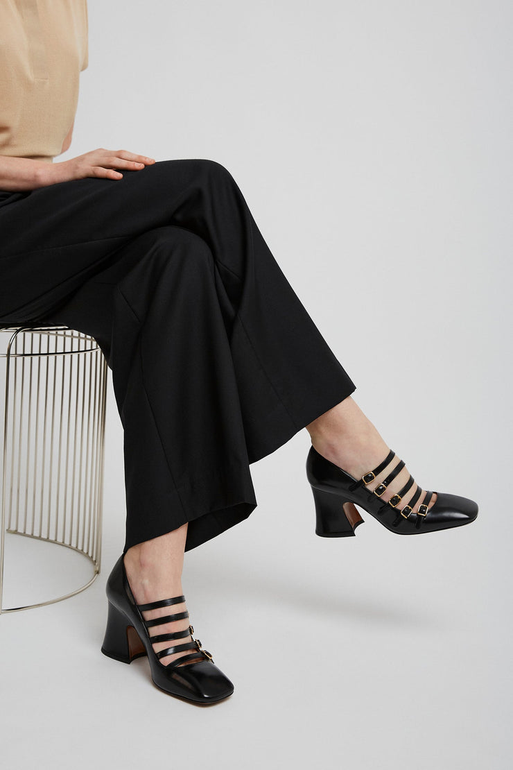 Janis black pumps