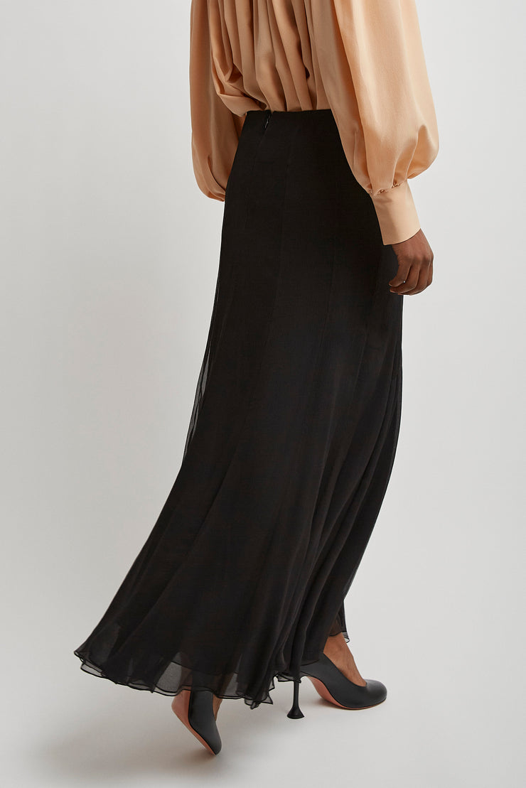 Gathered fluid maxi black skirt