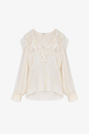 Maxi-collar white blouse