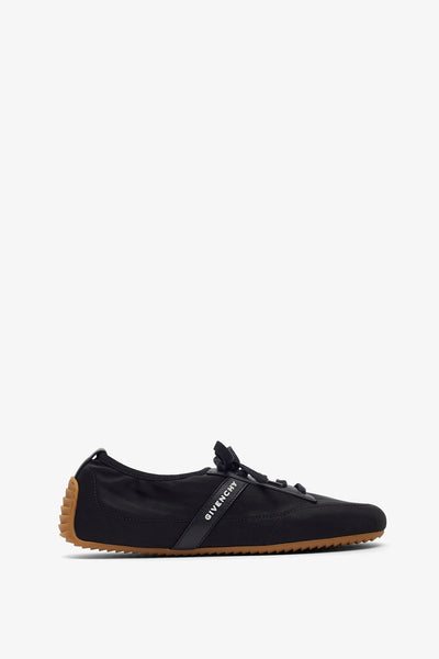 Slim black sneakers