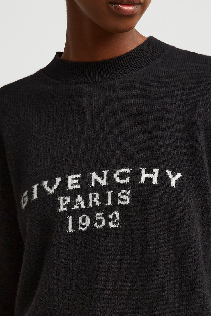 Crew neck black sweaters