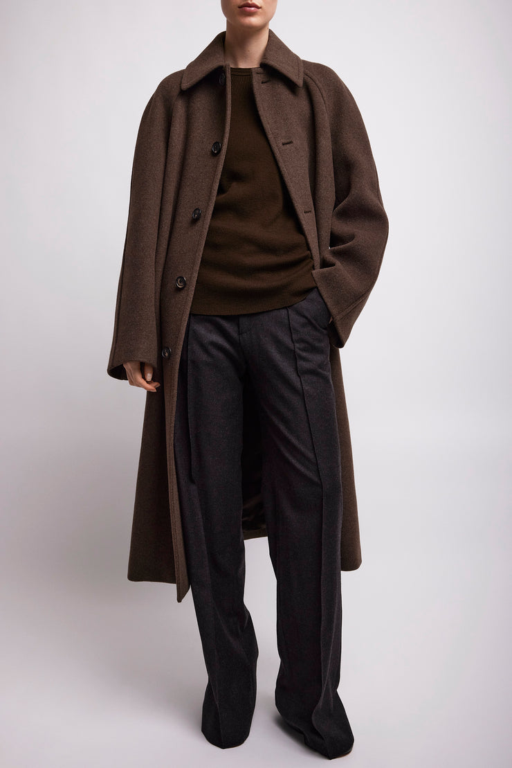 Curve brown shoulder coat