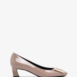 Trompette 45 metal buckle beige patent pumps
