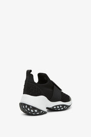 Viv run black sneakers