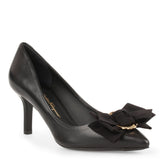 Talla 70 black leather pumps