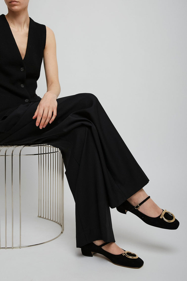 Marry 2 black pumps