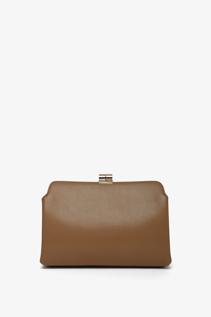 Amazon beige shiny leather clutch