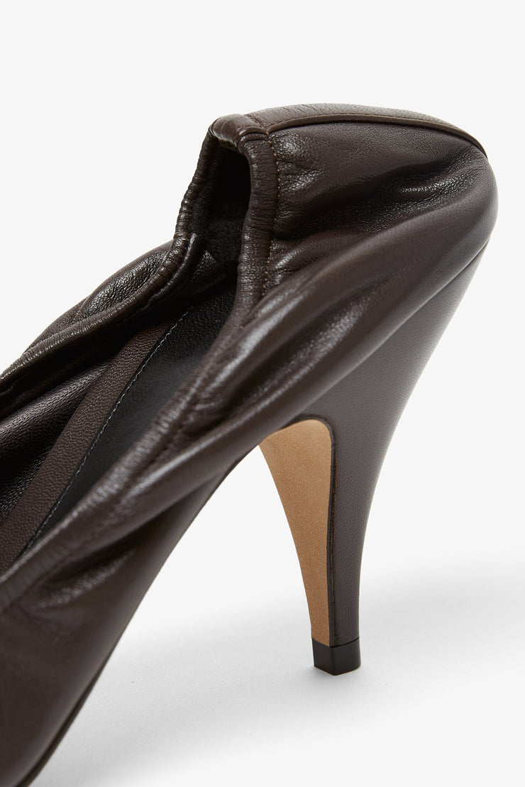 Uxor brown patent pumps