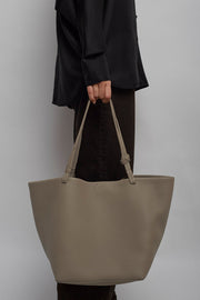 Park Tote Three taupe leather bag