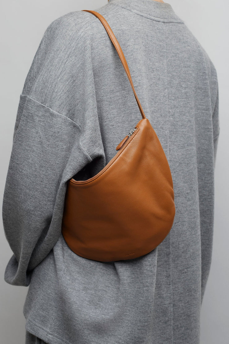 Small Izzy tan shoulder bag