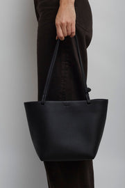 Medium Park Tote black bag